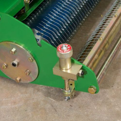 Masina de tuns gazon rotativa cu cilindru DENNIS Verticut TT