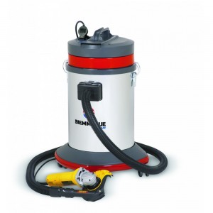 Aspirator profesional Biemmedue RC 40M pentru praf si lichide utilizat impreuna cu alte utilaje